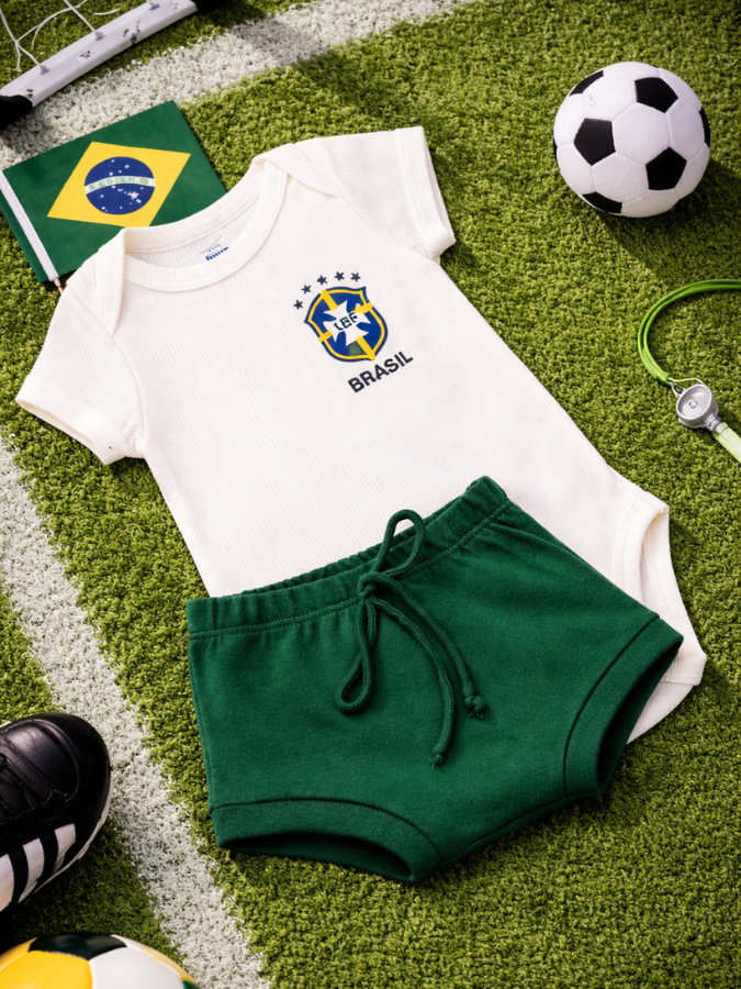 Conjunto Bebê Brasil Torcida Body Infantil Canelado Manga Curta e Tapa Fralda